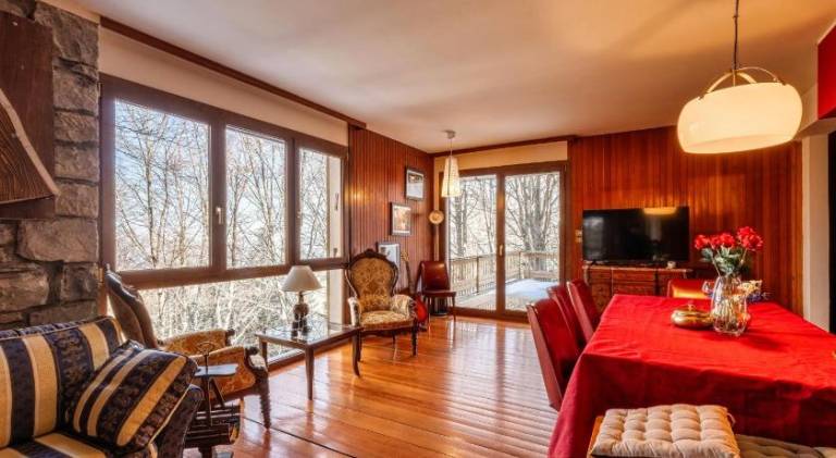 Villa with 5 rooms for 9 persons in Sestola