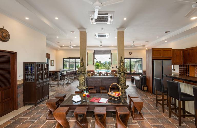 Luxury Poolvilla 6BR lake beachfront @ PhoenixGolf — photo 3