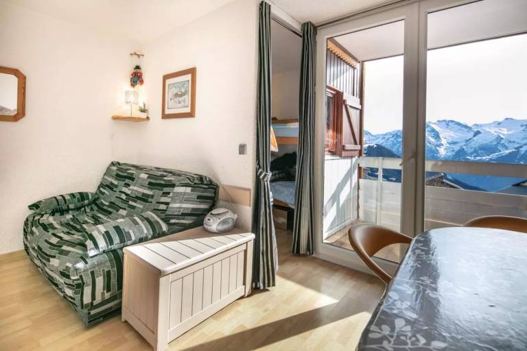 Pleasant holiday apartment | Mountain view | Next to the ski | Pets allowed in Huez