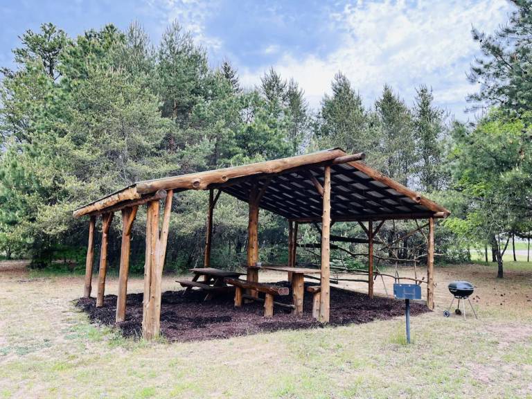 House  Thompsonville