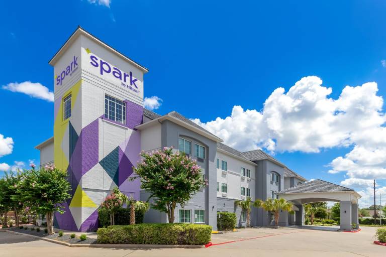Spark by Hilton Missouri City — photo 5