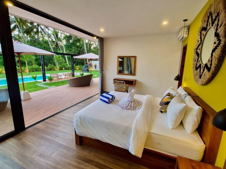 Family-oriented villa with pool, garden & jacuzzi | Perfect for remote work | Pets allowed — photo 2