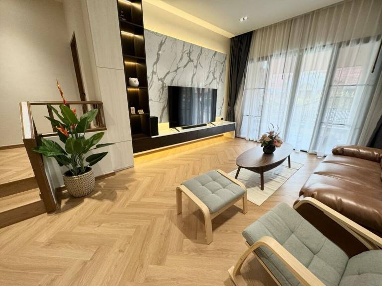 House Mu Ban Suan Thai