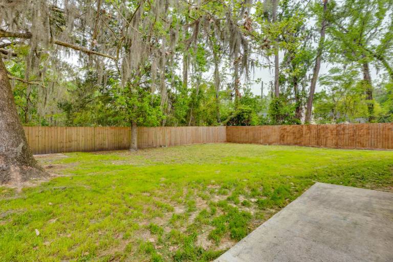 Spacious & Pet-Friendly Yard! Jacksonville Home — photo 3