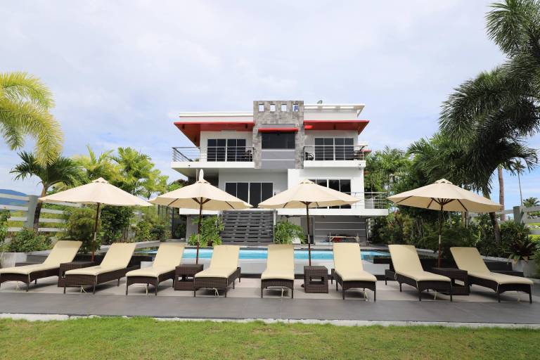 Villa Puerto Galera