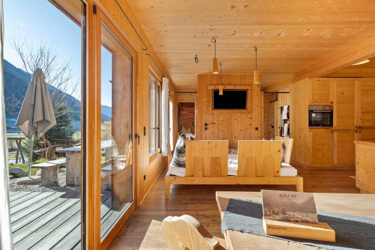 Child-friendly chalet with sauna, grill & fast internet | Garden view | Dogs allowed — photo 3