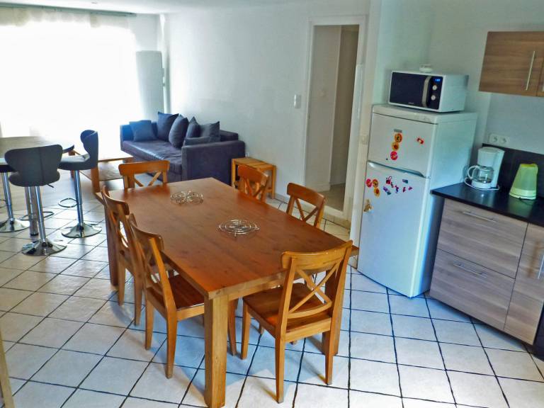 Fully equipped rental apartment | Next to the ski | Pets allowed — photo 3