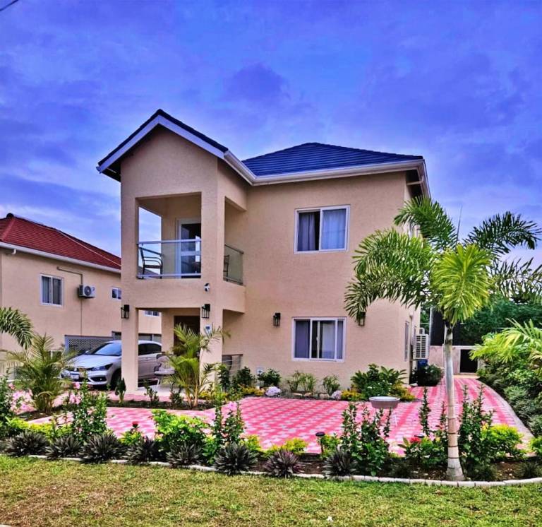 House Ocho Rios