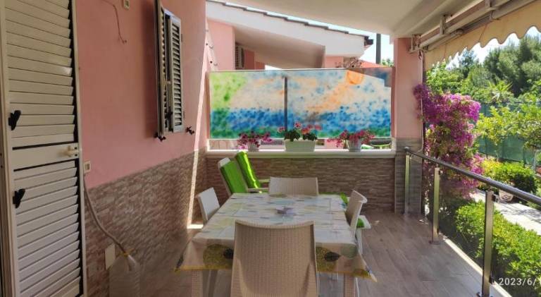 Beautiful serviced apartment with patio, barbecue & yard | Next to the beach | Pets are welcome — photo 3