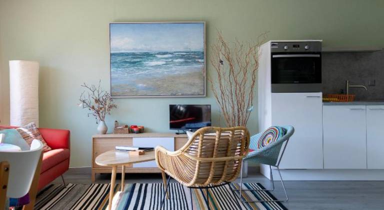 Lovely rental apartment with pool, yard & patio | Dogs allowed — photo 3