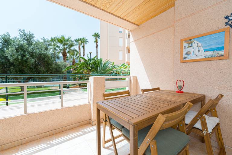 Rental apartment with pool, garden & patio | Garden view in L'Alfas del Pi