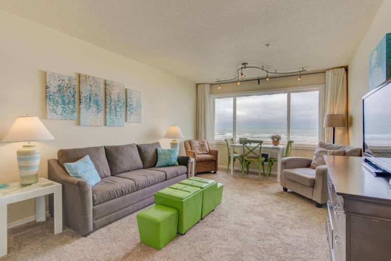 Condo  Lincoln City