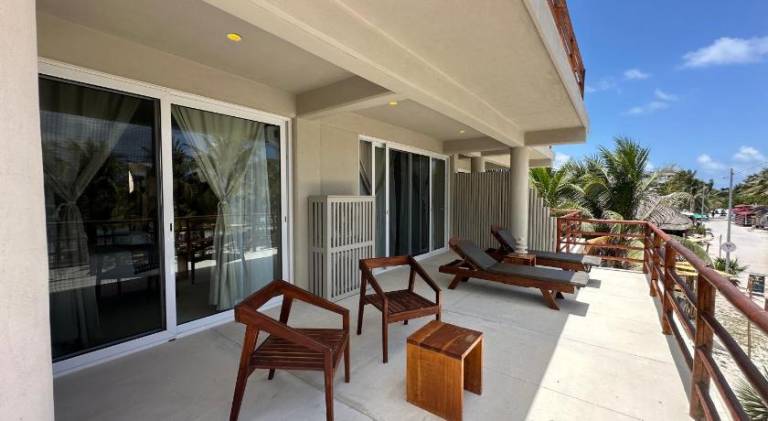 Noah Beach Hotel & Suites — photo 5