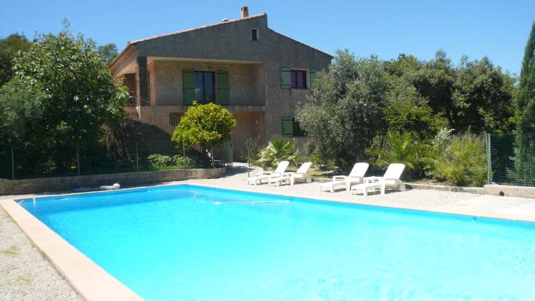 Villa with terrace, barbeque & garden | Pool view — photo 2
