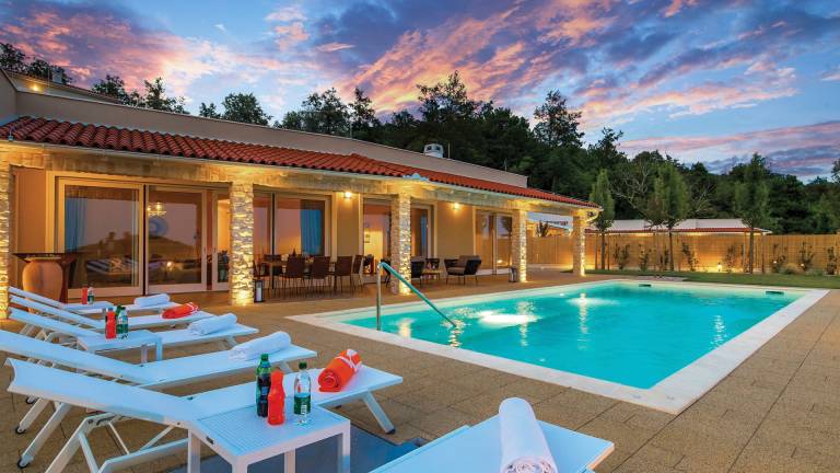 Villa with patio, pool & barbeque in Opatija