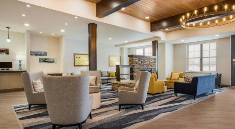 MainStay Suites Gaylord — photo 2
