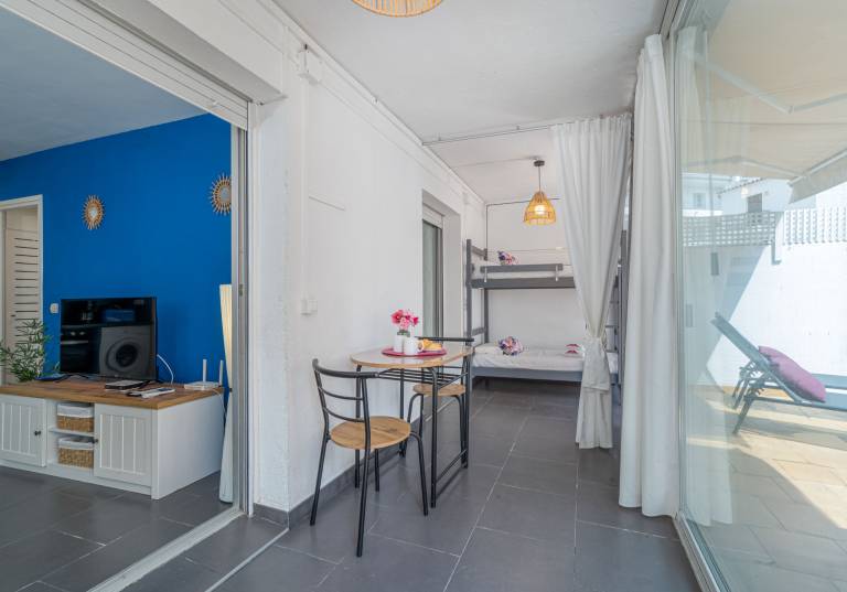 Holiday apartment with garden & terrace — photo 5