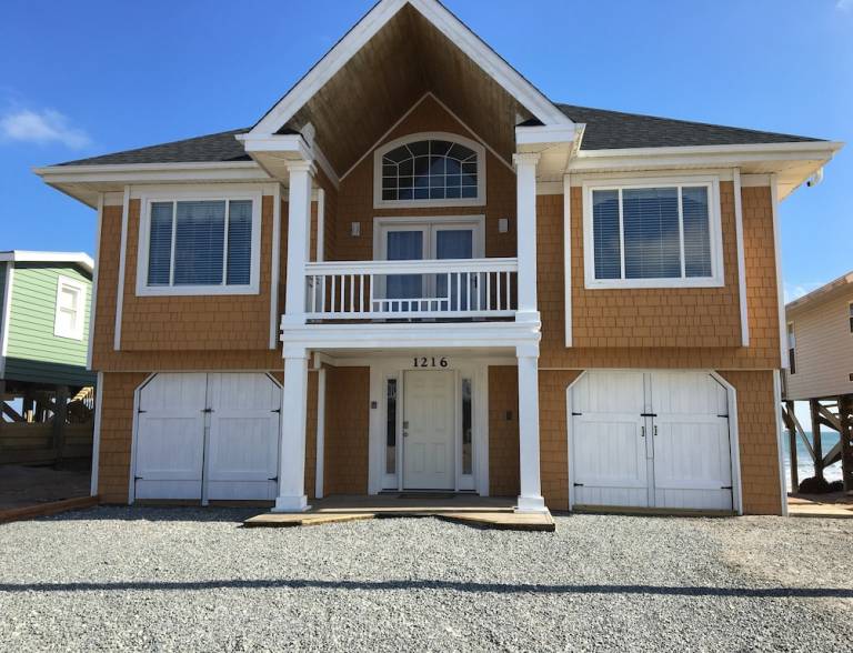 House  Surf City