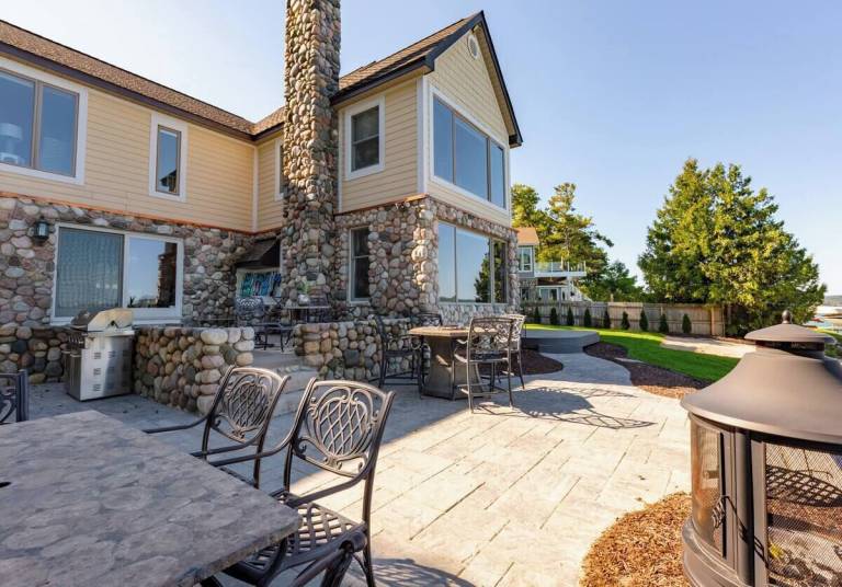 House Suttons Bay