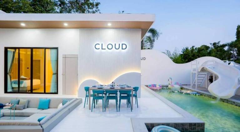 Villa with pool in Sattahip