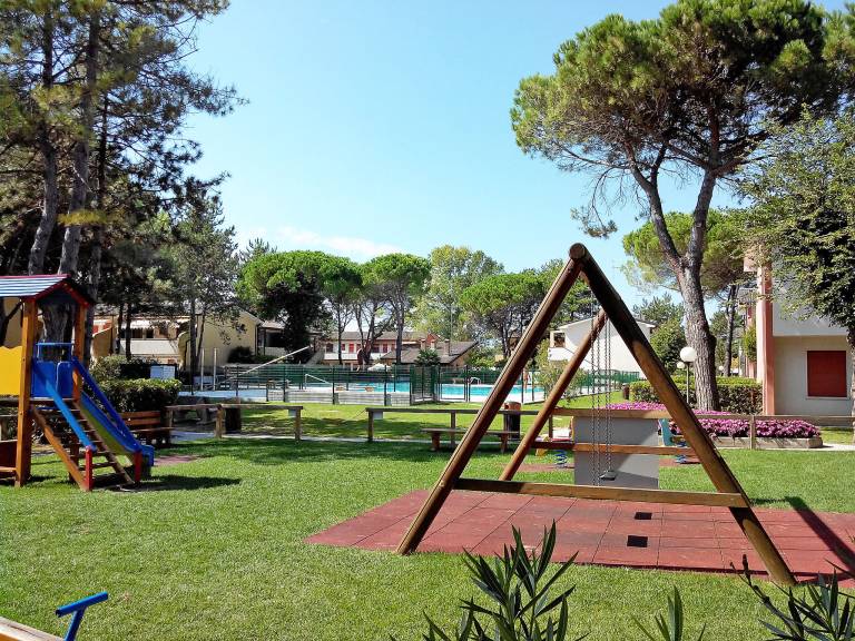 Holiday apartment with pool & terrace — photo 4
