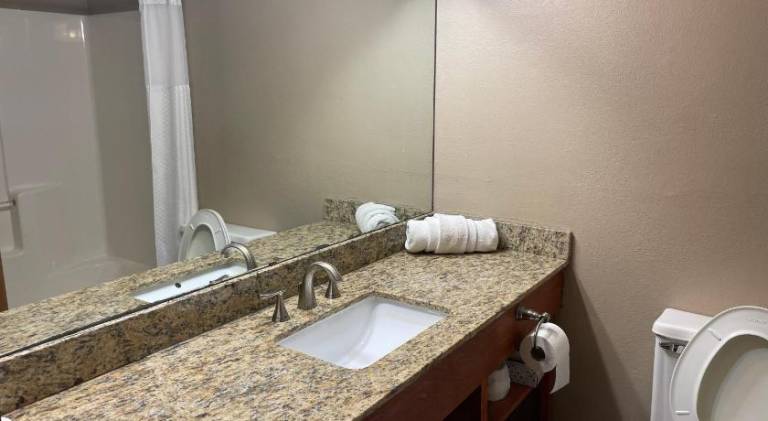 Days Inn by Wyndham Sault Ste Marie MI — photo 3