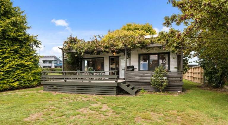 Vacation home with 4 rooms for 8 persons in Taupo