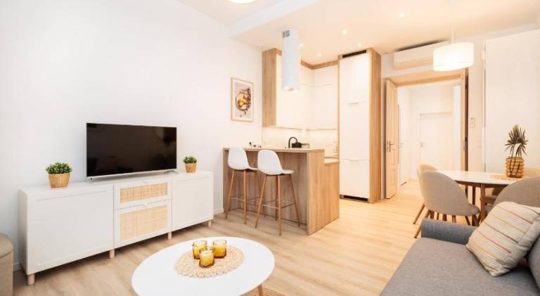 Kollataja Spacious Modern Apartment - by Upstairs — photo 2