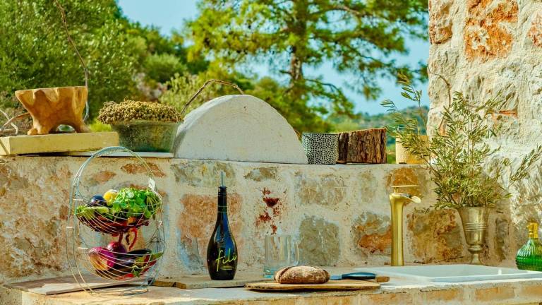 Villa with barbeque, jacuzzi & private pool — photo 4