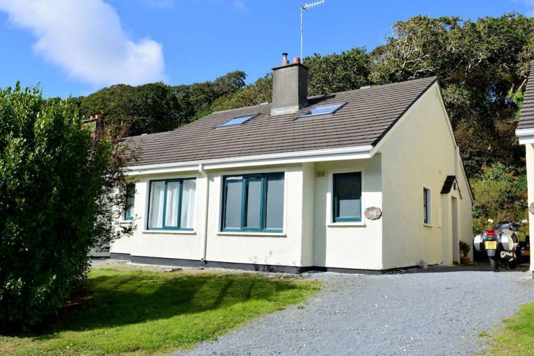 Cottage Clifden