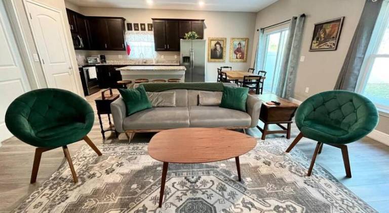 Big vacation home | Pets allowed — photo 3