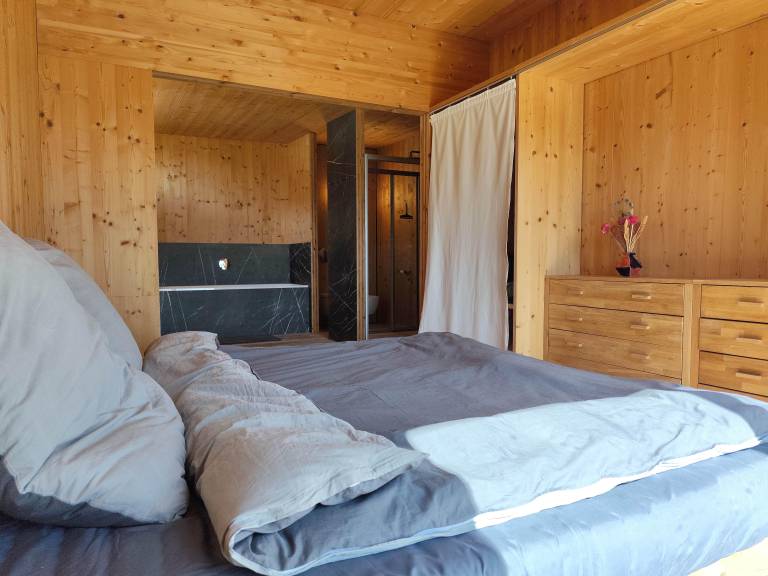 Ferienhaus Dusche WC Bergseite