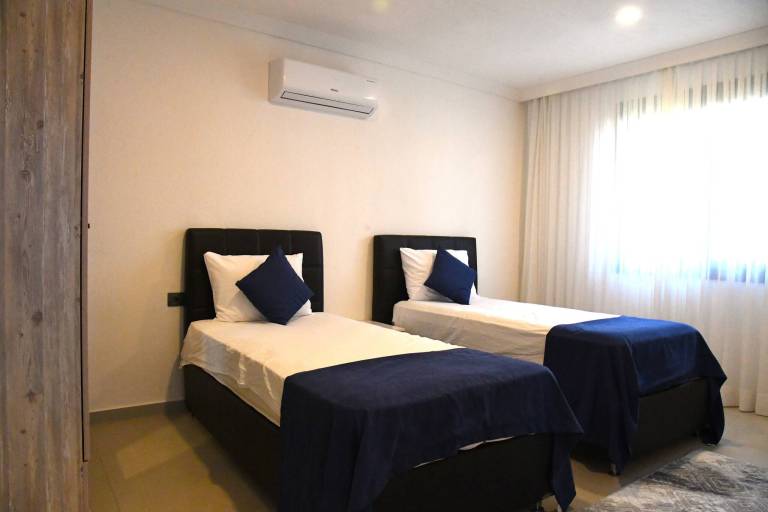 Family-friendly charming rental apartment with private pool & BBQ | Pets allowed — photo 2