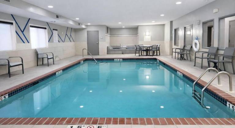 Holiday Inn Express Hotel & Suites St. Paul - Woodbury By IHG — photo 3