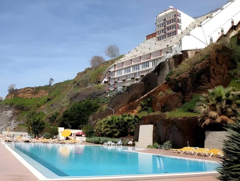 Hotel Orca Praia - Adult Only in Funchal