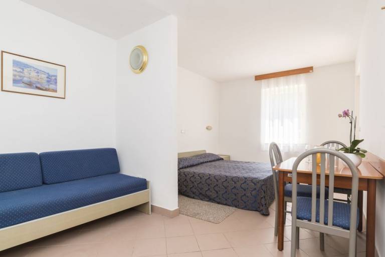 Family-oriented charming holiday apartment with pool & patio | Dogs allowed — photo 3
