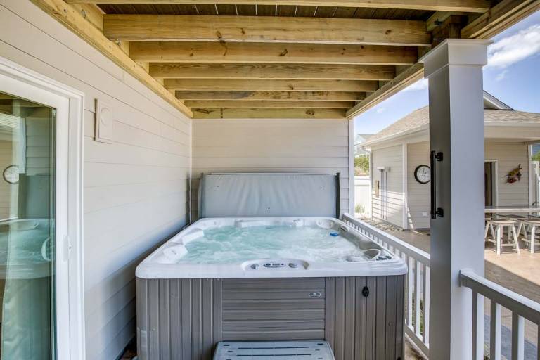 X-TA-SEA 440 ft to the beach Private Pool, Hot Tub, Dog-Friendly — photo 3