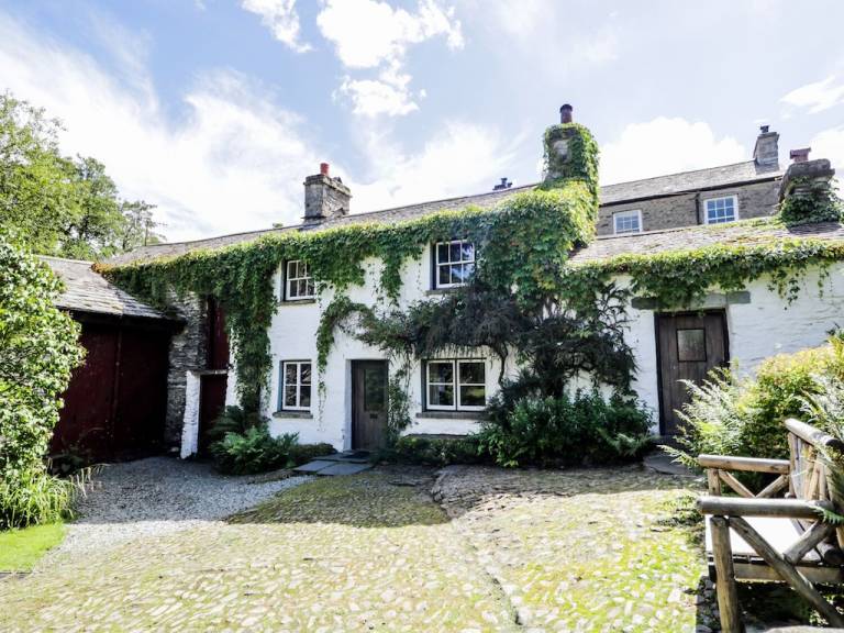 Cottage Whitwell and Selside