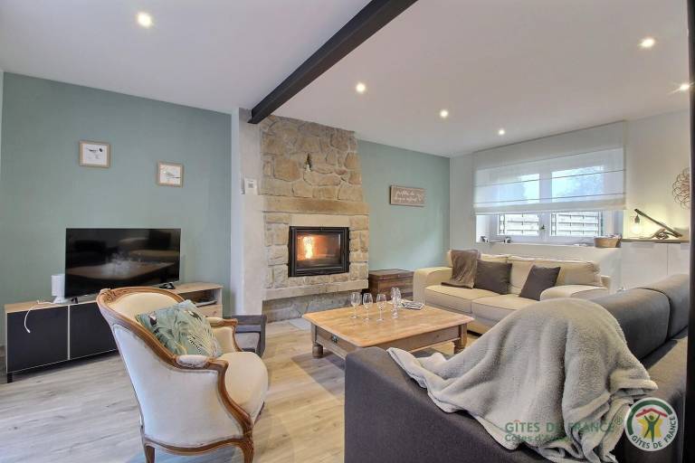 Gite with yard & terrace — photo 4