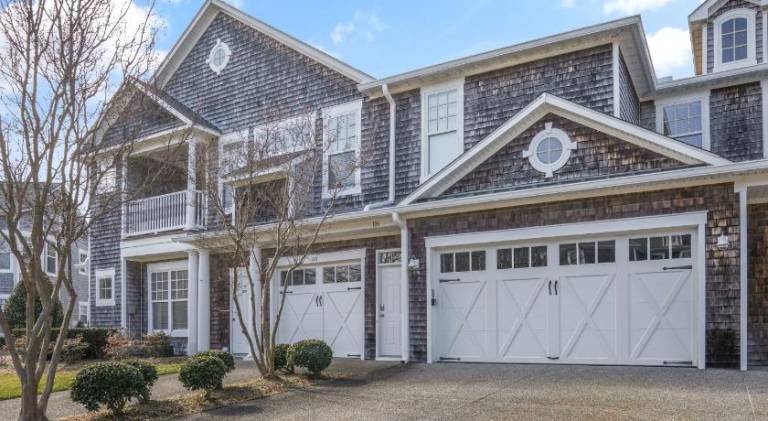House with pool in Cape Charles, VA