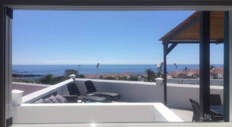 Fully equipped spacious villa with garden, pool & patio | Next to the beach | Pets allowed — photo 4