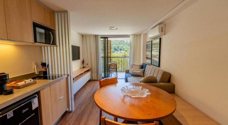 Apartamento Completo com piscina, Wi-Fi e Lazer em Itaipava, Granja Brasil — photo 4