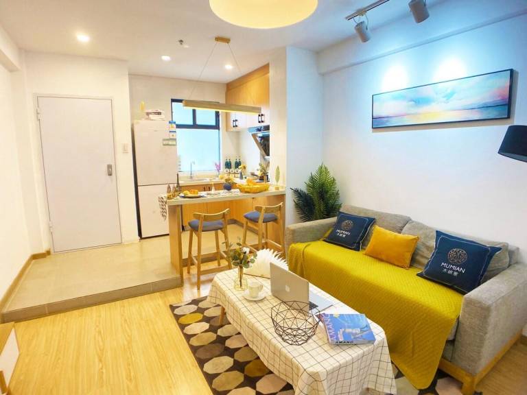 Rental apartment with yard — photo 3