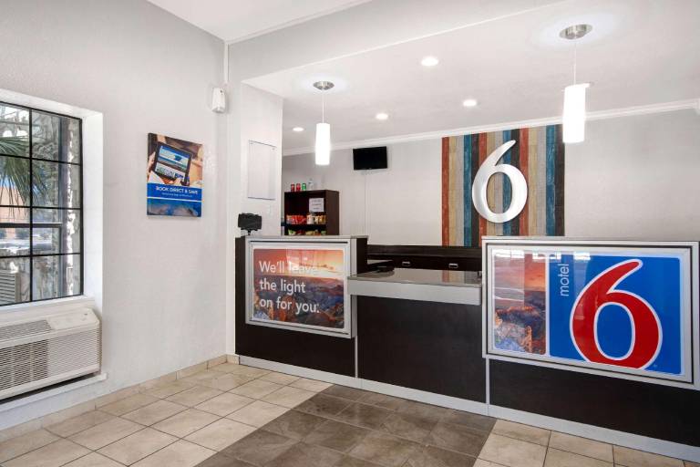 Studio 6 San Antonio, TX - Northwest Medical Center — photo 3