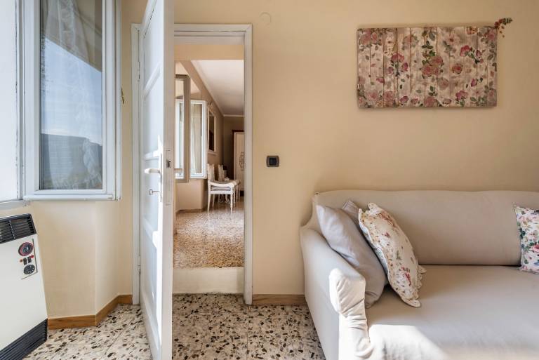 Apartment "Casa Vacanze Voiandes" with Mountain View, Balcony & Wi-Fi — photo 5