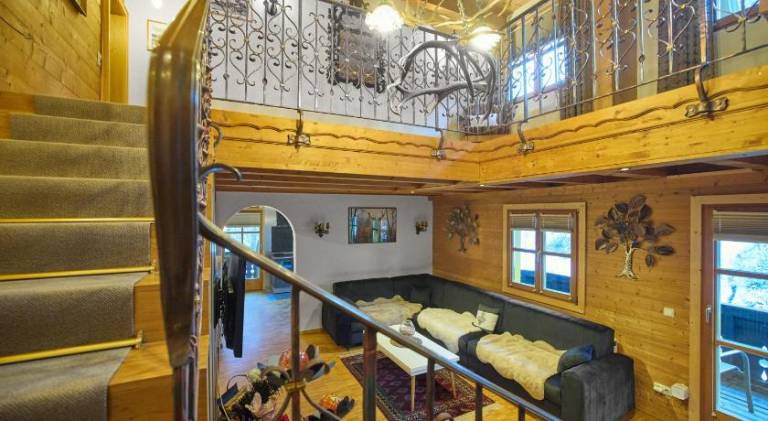 Lovely serviced apartment with patio & sauna | Ski nearby | Pet-friendly in Gaschurn