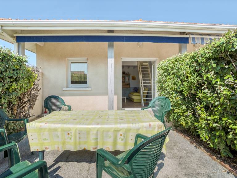 Vacation home with 1 room for 5 persons in Biscarrosse