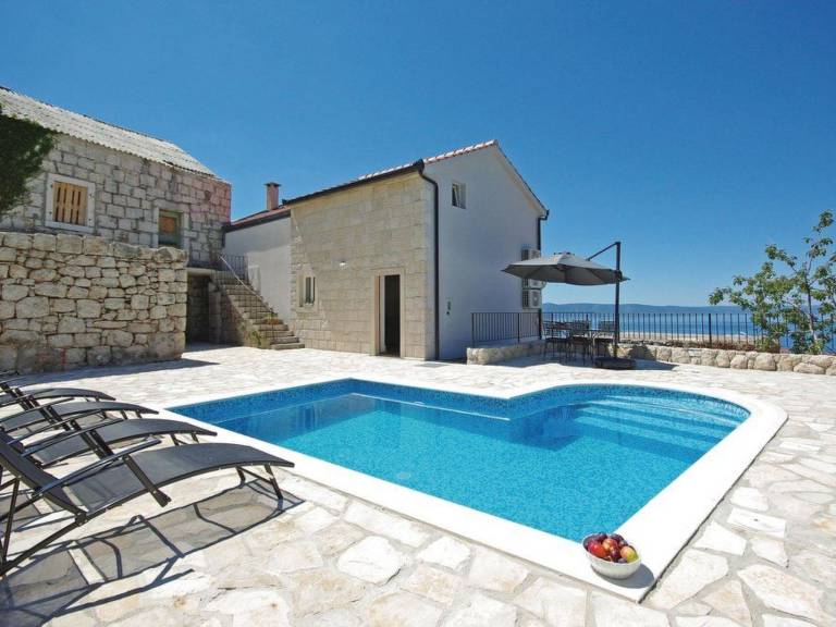 Ferienhaus in Podgora f&uuml;r max. 4 Personen