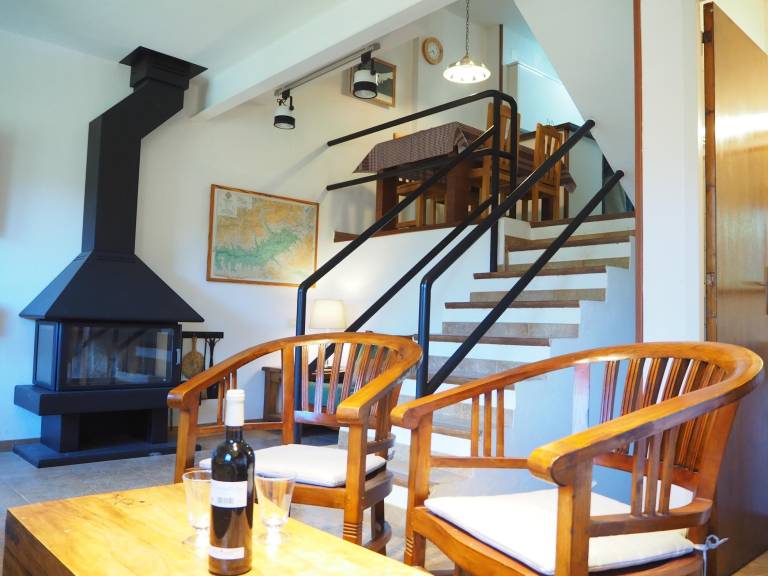 Wonderful rental apartment with barbeque & patio | Mountain view | Pet-friendly — photo 4