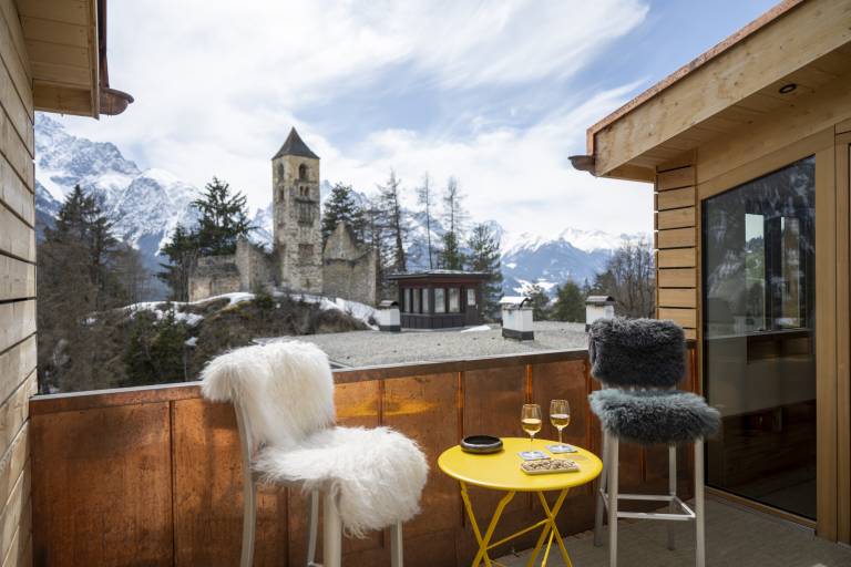 Chasa Bao: Luxuriöse neue 4.5-Zimmer-Dachwohnung mit Balkon und Aussicht in Sent — photo 3